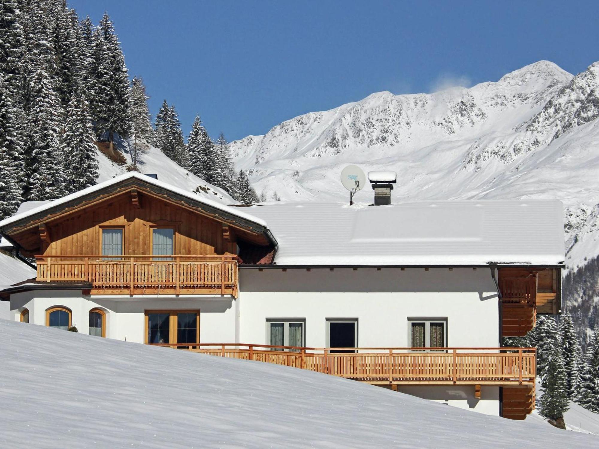 Home With A Wooden Decor And Full Of Atmosphere Außervillgraten Esterno foto